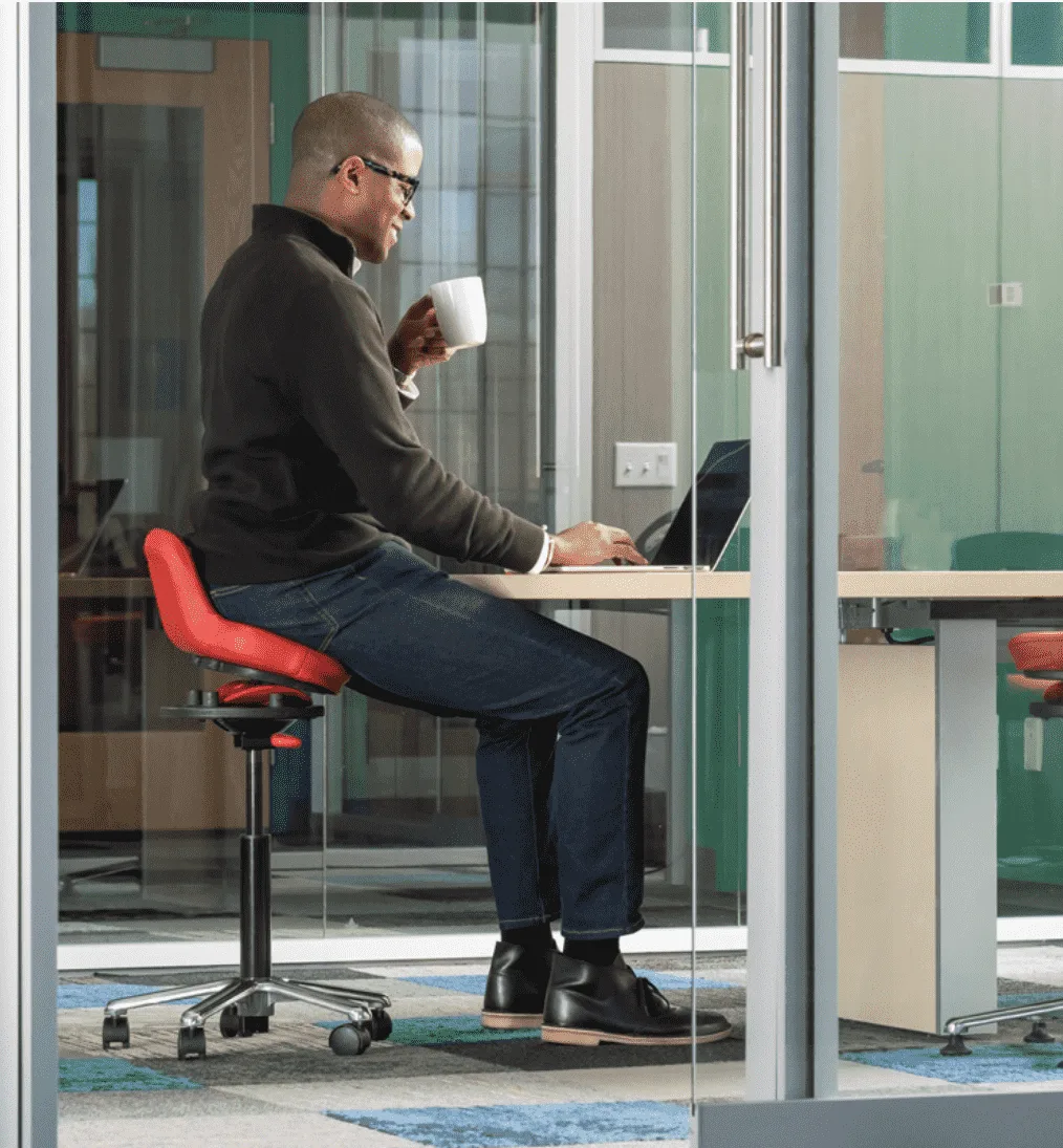 QOR360 Red Chair