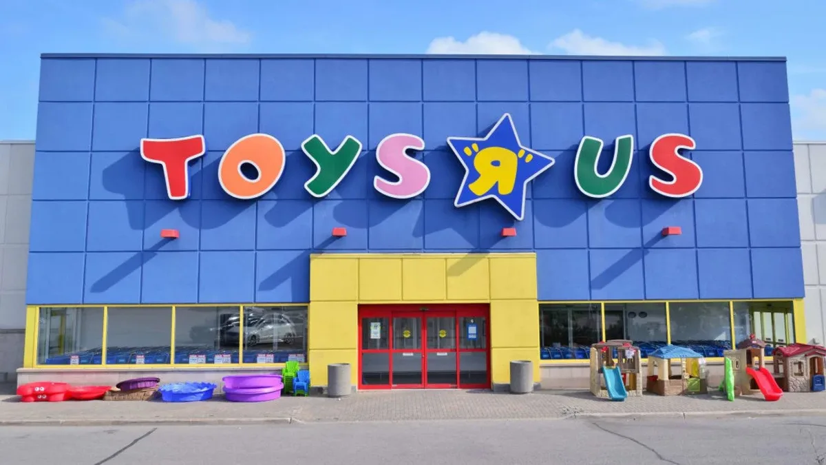 Toys R Us store