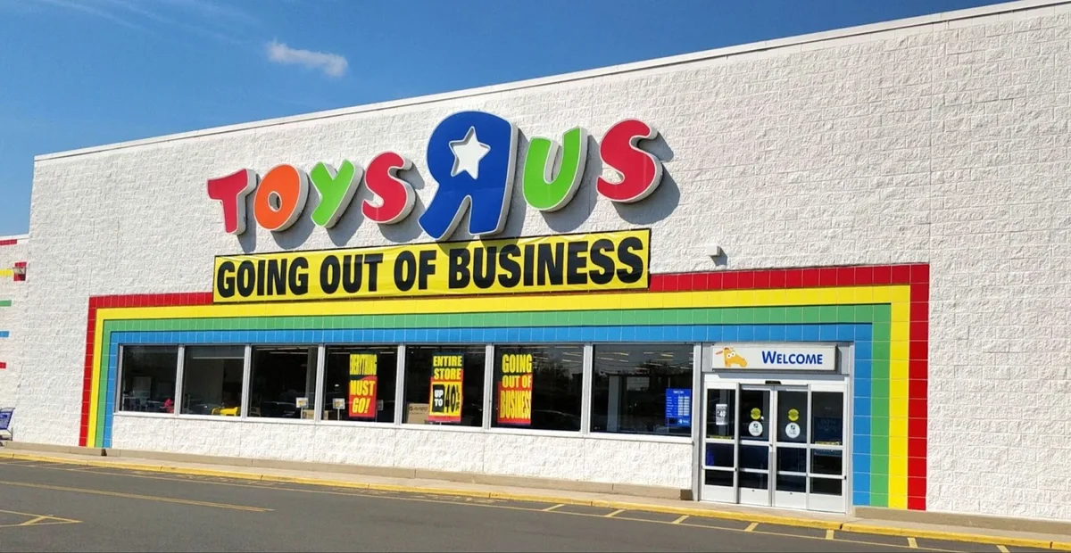 Toys R Us store closing