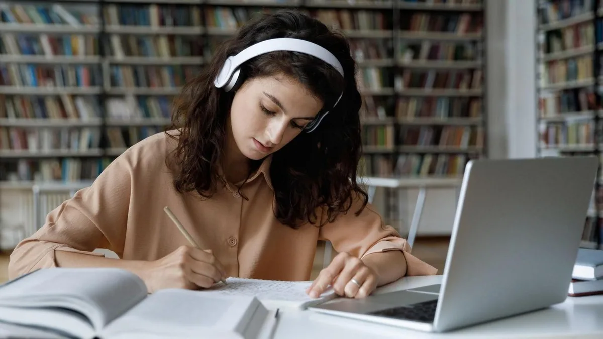 #37 business ideas for students in high scool